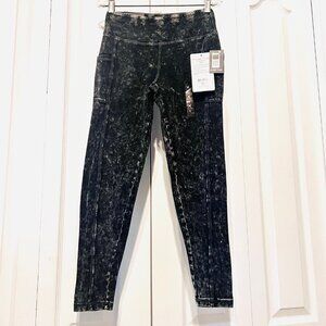 Game Time Rapid Dry Tech Leggings-NWT-Body core Black/Gray Tie Dye-Small-Pockets